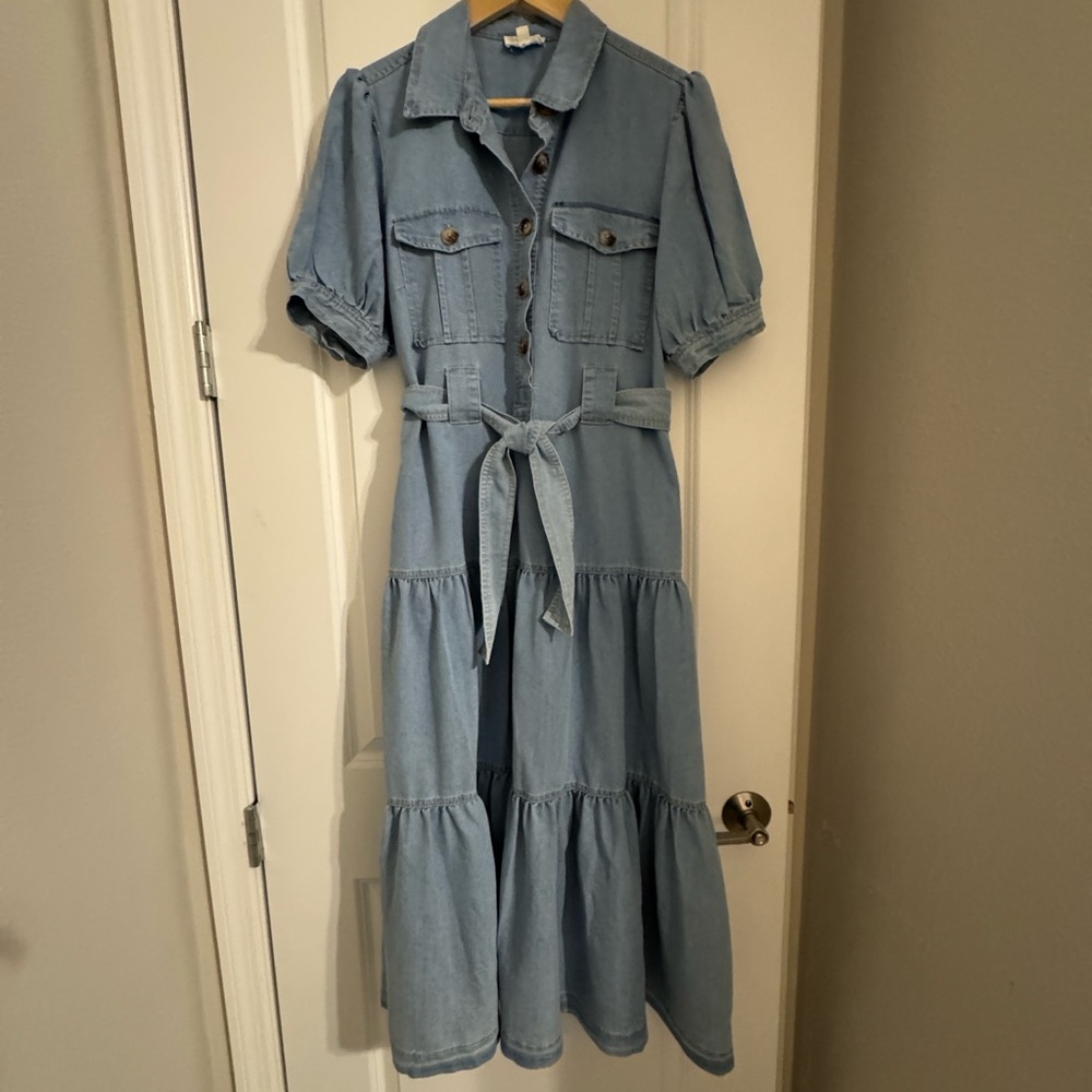 NWOT Elan Light Blue Denim Buttoned Front w/Tie Belt Midi Dress